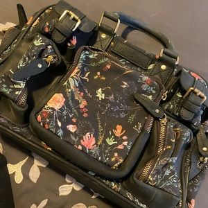 House of Flynn Mini Evermore Camera bag in Black Fable